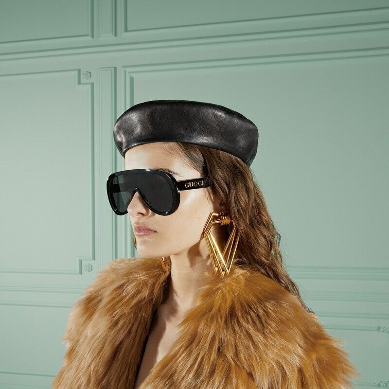 Gucci GG Oversized One-Piece Shield Polarized Sunglasses