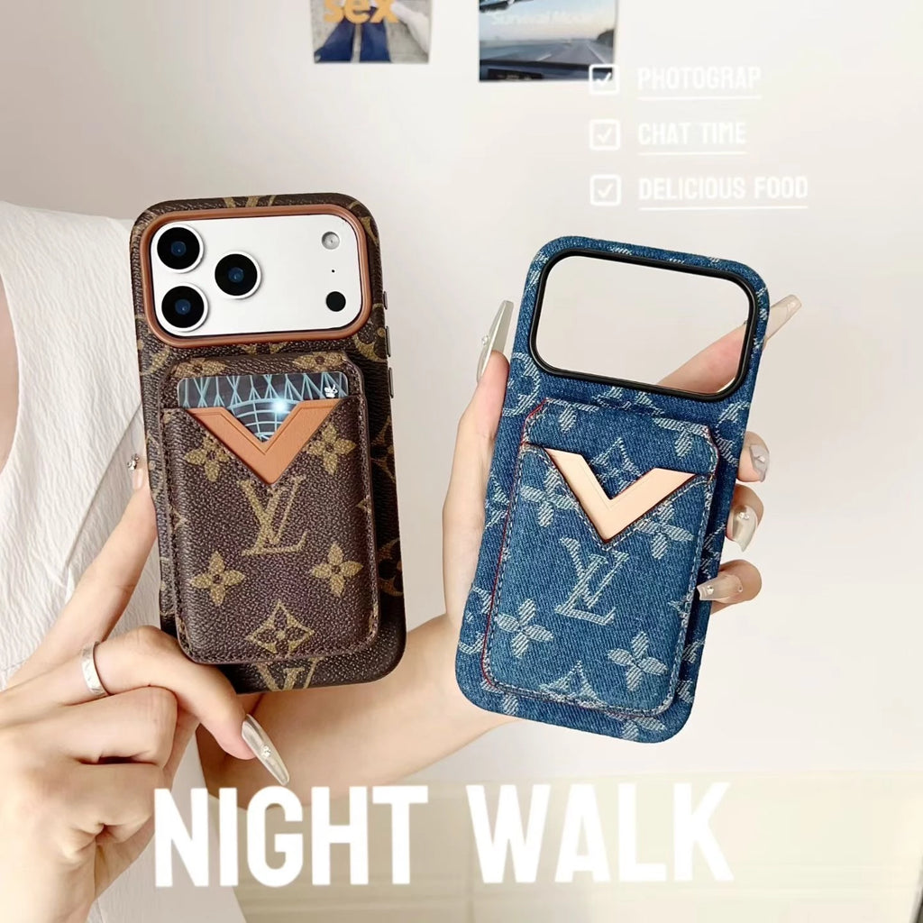 Gucci iPhone 17 Pro Max Case with Cardholder - Beige GG Monogram Leather