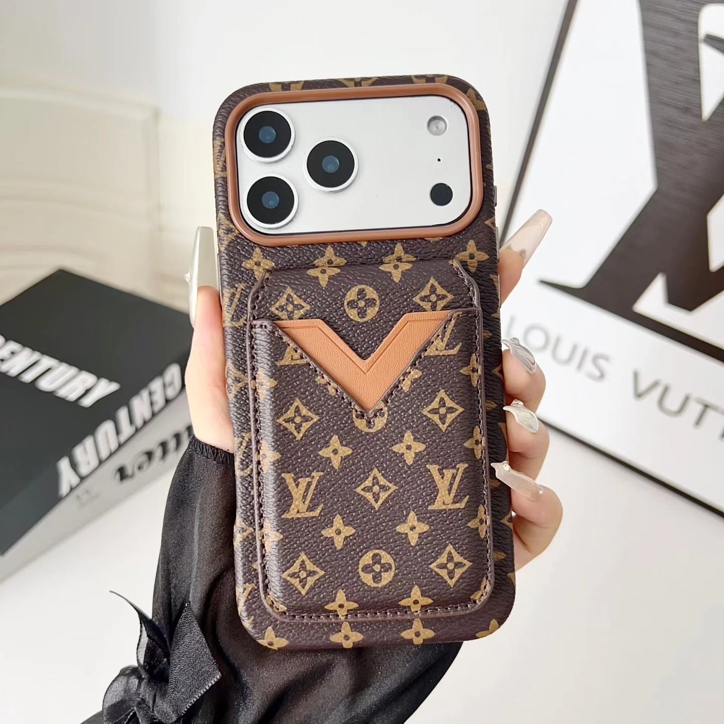 Gucci iPhone 17 Pro Max Case with Cardholder - Beige GG Monogram Leather