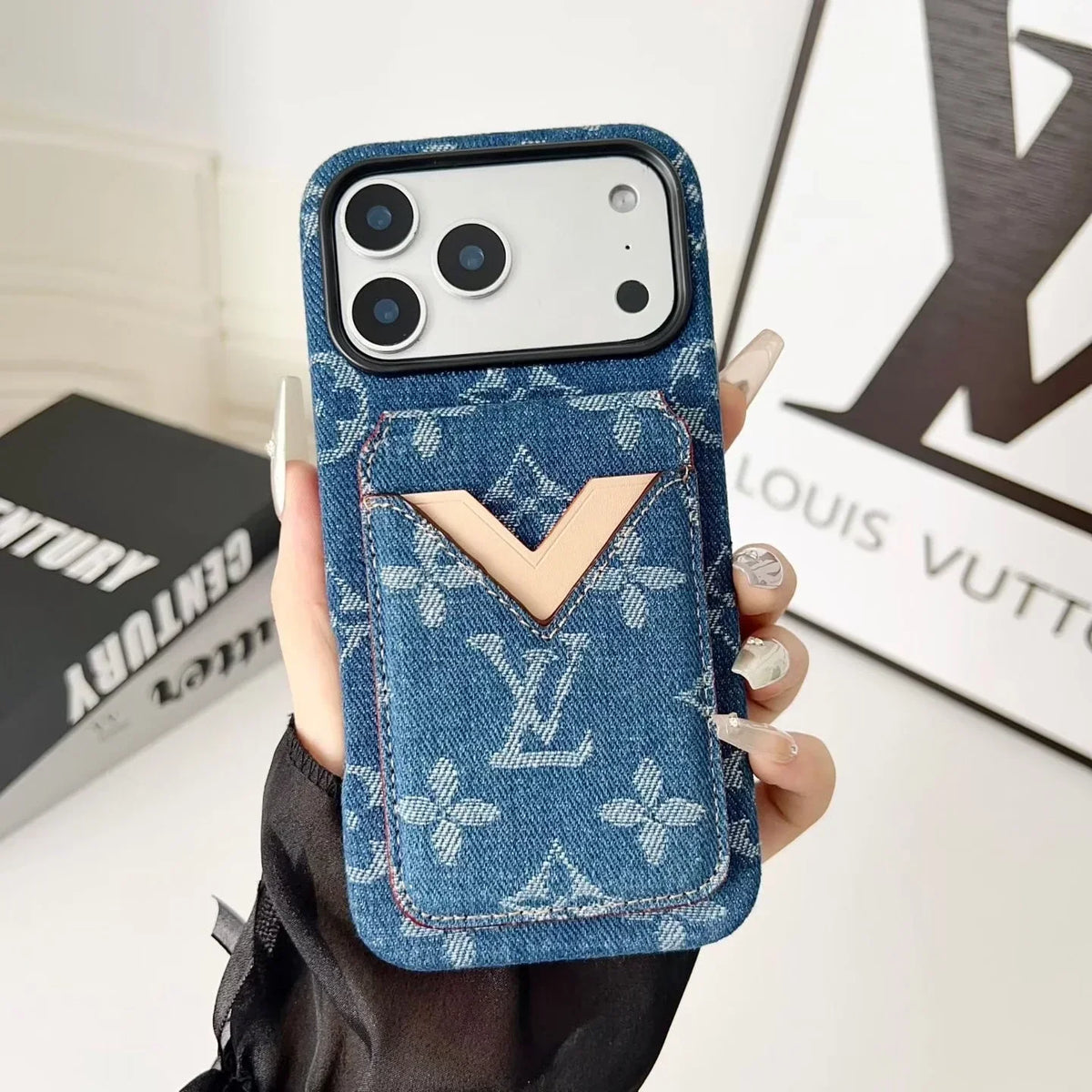 Louis Vuitton iPhone 18 Pro Max Case with Cardholder – Classic Monogram Leather