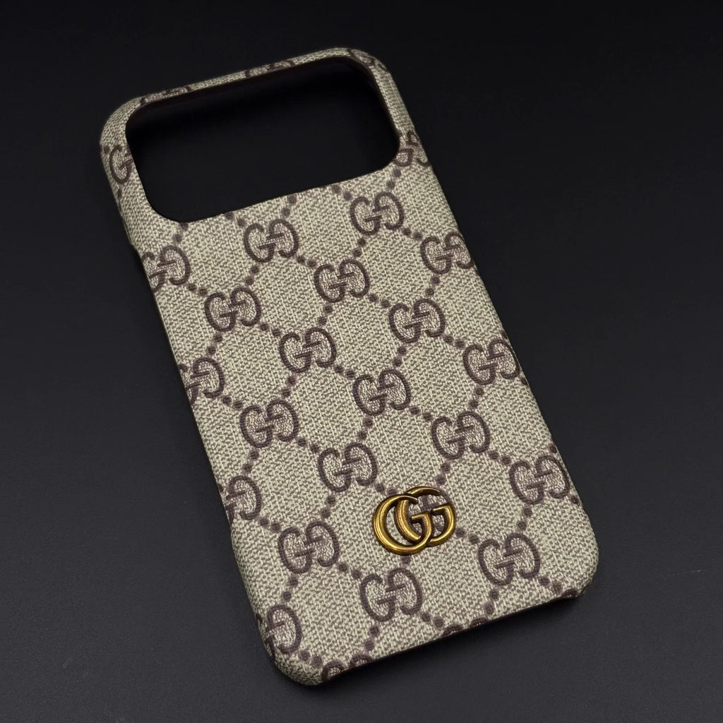 Beige GG monogram Gucci Ophidia iPhone 17 Pro Max designer case – lifestyle shot | NUVALOVA